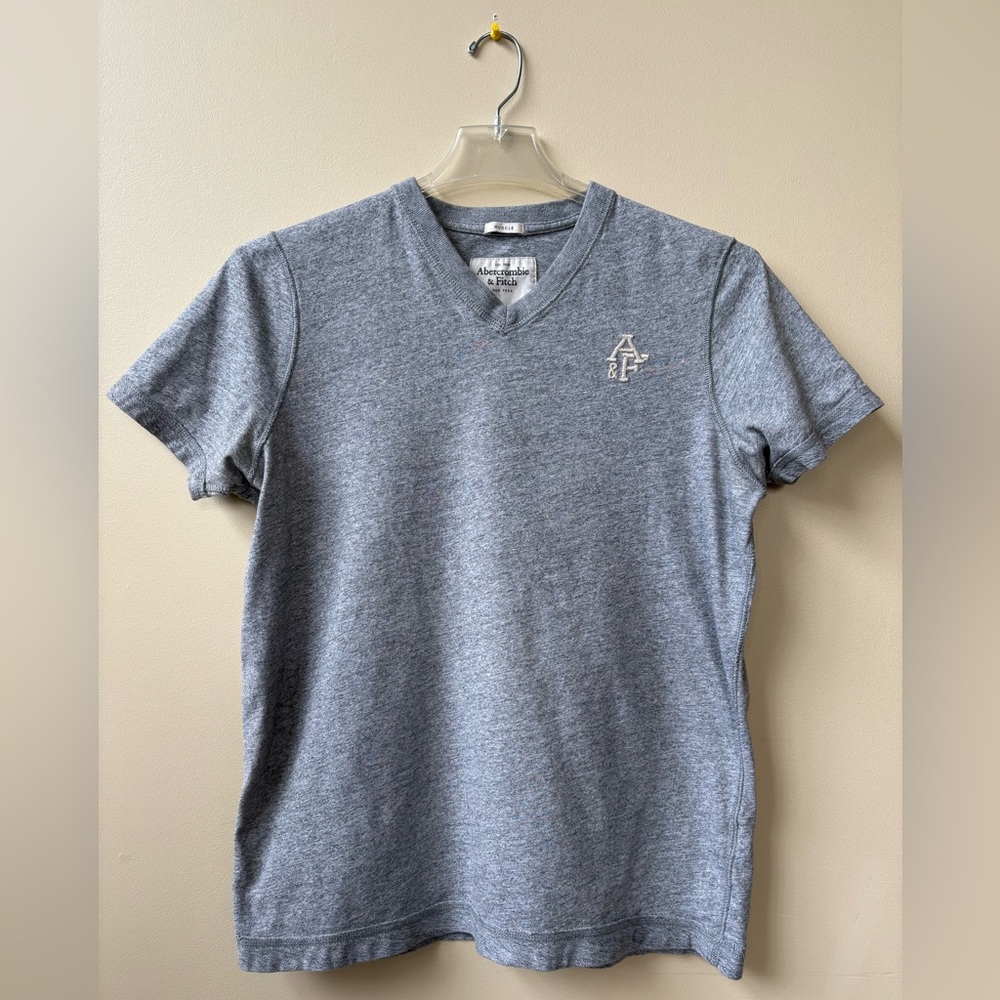 Abercrombie & Fitch Men's Heather Gray V-Neck Tee